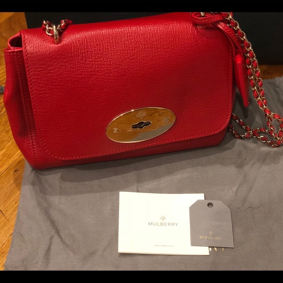 Bright Red Glossy Goat Small Lily - Picture 5 of 9